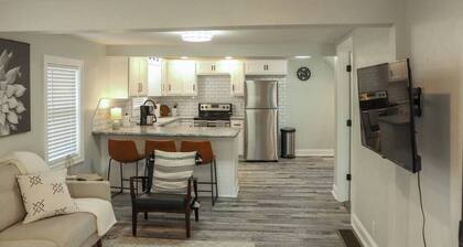 Riverside Retreat with Hot Tub