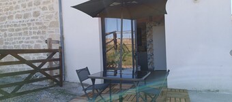 Zen studio and quiet pool