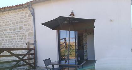 Zen studio and quiet pool