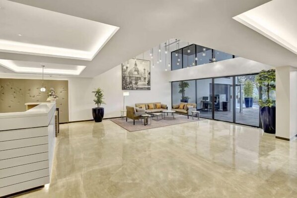 المنشأة من الداخل