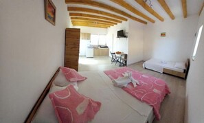 5 عدّة غرف نوم ومكتب و�مكواة/لوح كي وواي فاي مجانًا