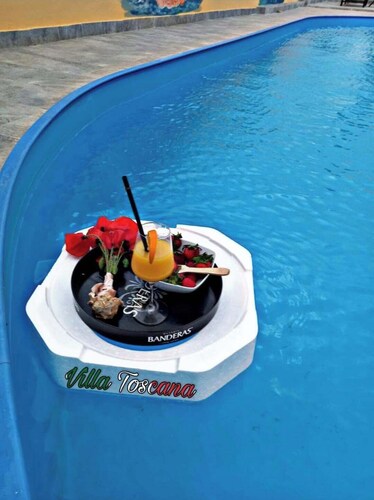 Vilă integrală Acces 24/7  piscină saună fitness karaoke  bar duș solar parcare 