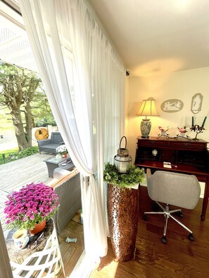 Interior - NEW! Charming Lakefront House (Plymouth)