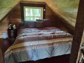 2 bedrooms, bed sheets