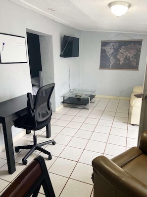 Living area - Del Sol Medical Center Gem (El Paso)