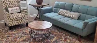 Big Blue House Apt 1