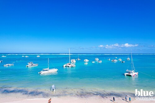 Beach Home - Gated Community Private Beach Access 