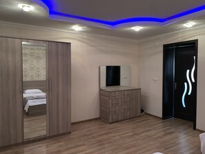 4 bedrooms, free WiFi
