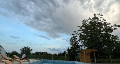 comfortable family hotel, pet friendly, with open pool, beautiful garden