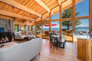 하우스, 침실 4개 | 거실