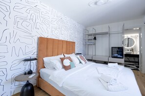 Iron/ironing board, free WiFi