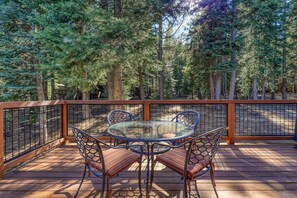 House, 3 Bedrooms | Balcony