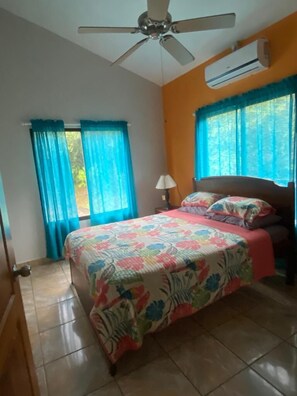 1 habitación, cuna de viaje, wifi gratis y ropa de cama