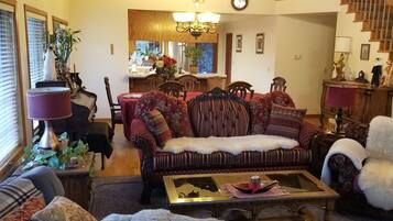Smart TV, fireplace, DVD player, books
