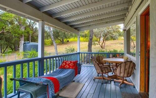 Beautiful Pet-Friendly Spacious Lodge near Yosemite & Lakes 9 Rooms/6BR/12 Beds