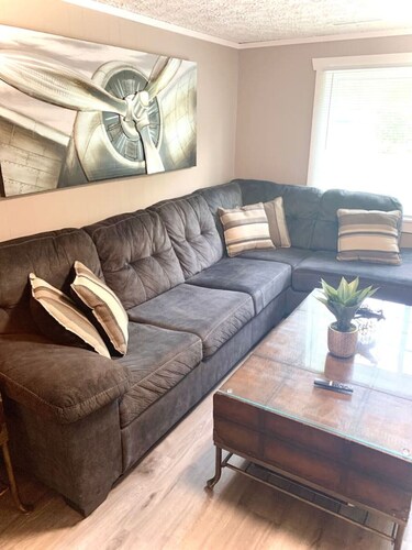 Near Portage lake,Pro Football HOF,Downtown Akron!