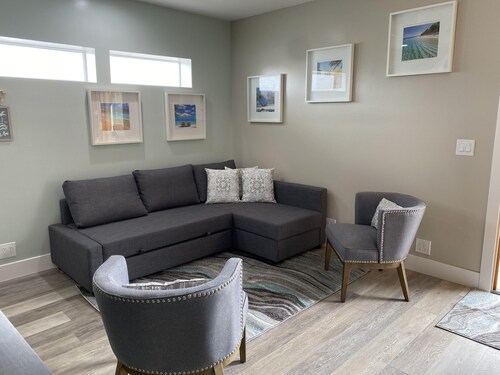HB Hideaway · 2 Mi to Beach · 60+ Day Savings · Ideal for Snowbirds & WFH!