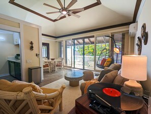 Smart-tv, boeken en een stereo