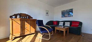 Télévision, chaîne hi-fi