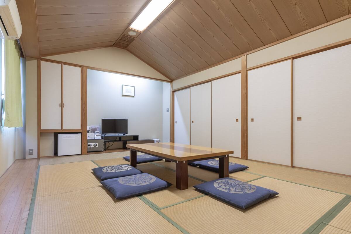 Traditional Room, 6 Bedrooms, Smoking