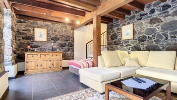 Televisie en een open haard