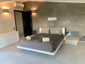 2 camere, ferro/asse da stiro, Wi-Fi gratuito, lenzuola