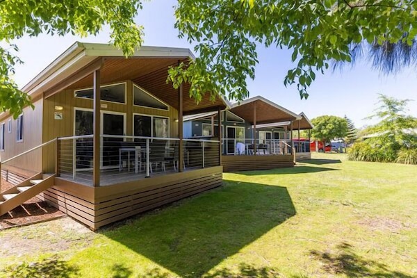 2 bedrooms, bed sheets