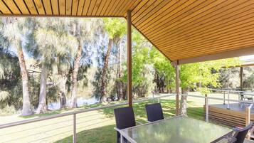 2 Bedroom Cabin | Terraço/pátio