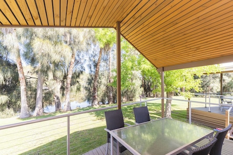 2 Bedroom Cabin | Terrace/patio