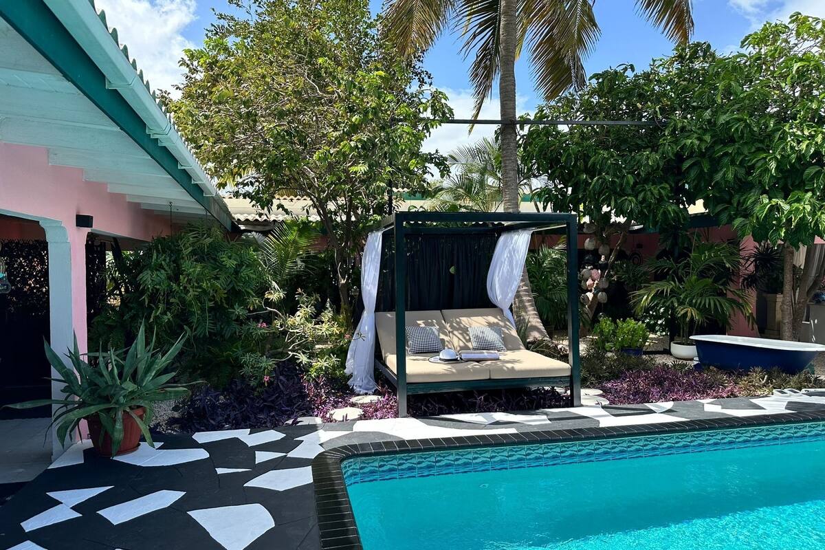 outdoor pool, pool loungers