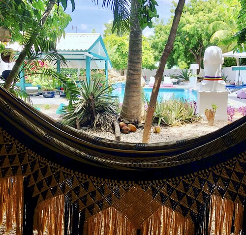 THUISHAVEN adults-only boutique resort