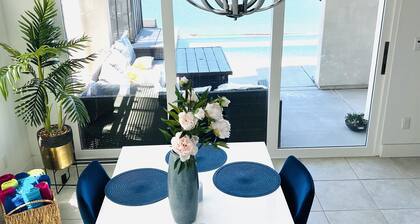 Luxury Lake House for Coachella, Polo, Tennis & Golf Events w Pool Table & Pool