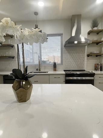 冷蔵庫、電子レンジ、オーブン、コンロ. The Franklinton Get Away | 3-Bdr Home Mins From Downtown Columbus