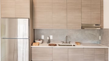 NEW Three Bedroom Apartment in Little Havana - 8 Minutes from Downtown & Brickell | 1 bedroom, iron/ironing board, free WiFi, bed sheets