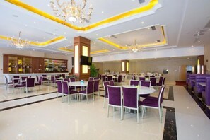 Restaurant - Vienna Hotel Guangzhou Huadu Cultural Tourism City Shiling shop (Guangzhou)