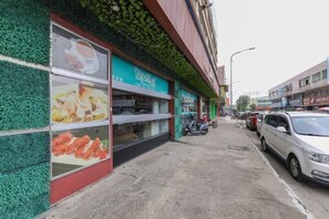 Ubetjent parkering (inkludert)