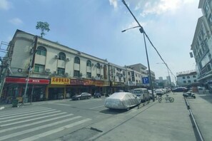 Free self-parking - Weilina Hotel (Zhongshan)