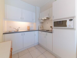 Fridge, microwave, dishwasher, toaster