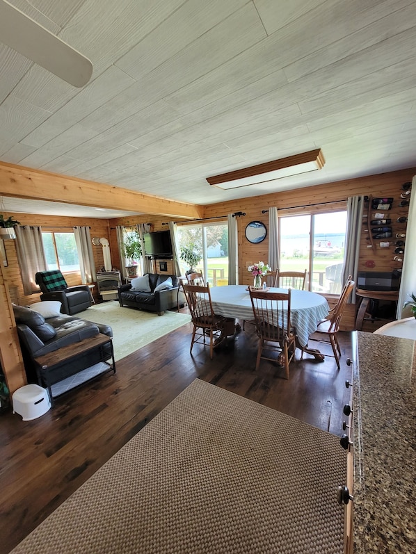 Interior - Cozy Cottage with Lake Leelanau access (Traverse City)