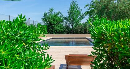 Maison de vacances privée avec piscine privée, WIFI, TV, patio, vue panoramique, parking