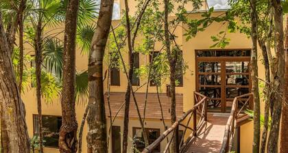 Bacalar Casa Relaxo on the Lagoon with Private Dock