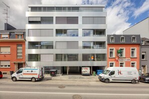 Exterior - Newly Built Bonnevoie Studio w/ Balcony & Elevator, by Blueground (Luxembourg)