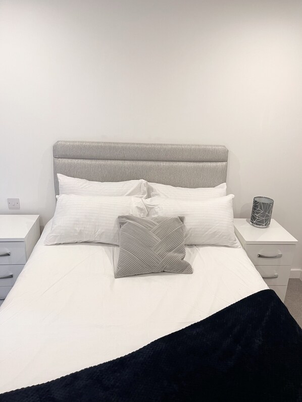 2 bedrooms, WiFi, bed sheets