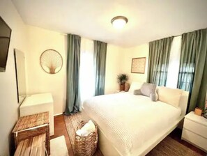 2 Schlafzimmer, Schreibtisch, Bügeleisen/Bügelbrett, kostenloses WLAN