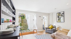 TV - Arden Villa with Sea Views (Ryde)