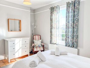4 Schlafzimmer, Bügeleisen/Bügelbrett, Reisekinderbett, kostenloses WLAN