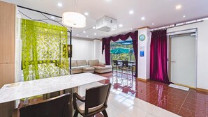 ห้องเบสิก, 1 ห้องนอน (jeong-won1 (Noreabang / Netflix)) | 1 ห้องนอน, Wi-Fi ฟรี