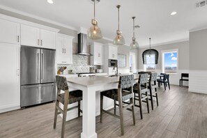 Fridge, microwave, oven, stovetop - "Kite 1" New custom home Bay Views, Private pool & Hot tub, Sleeps 8 (South Padre Island)