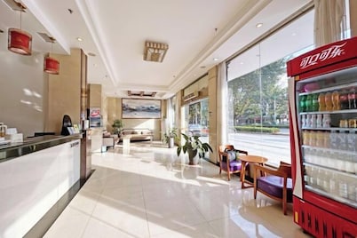 3 Good Chain Hotels (Hezhou College Branch)