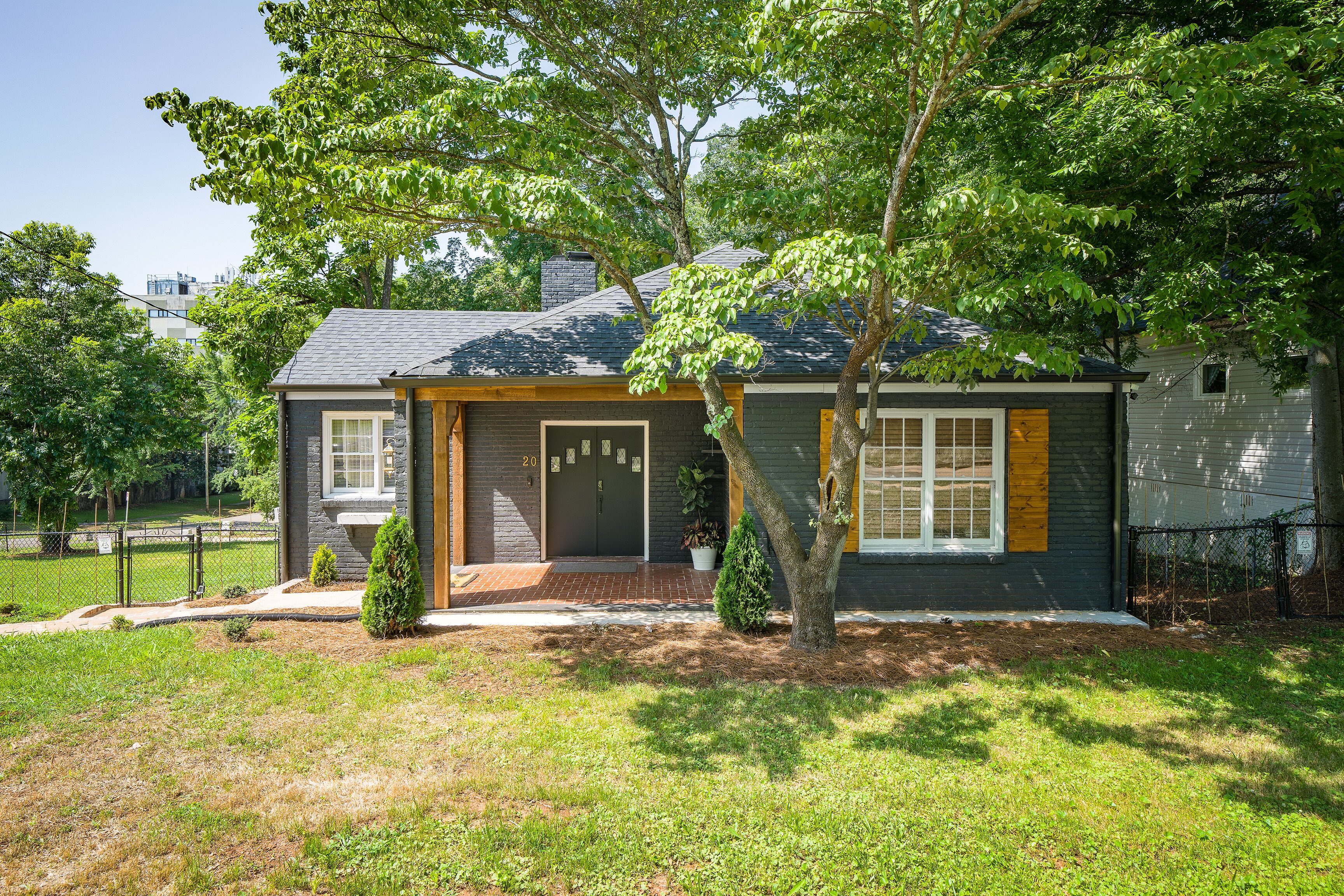 Unique 3BR/3B Magic City Home